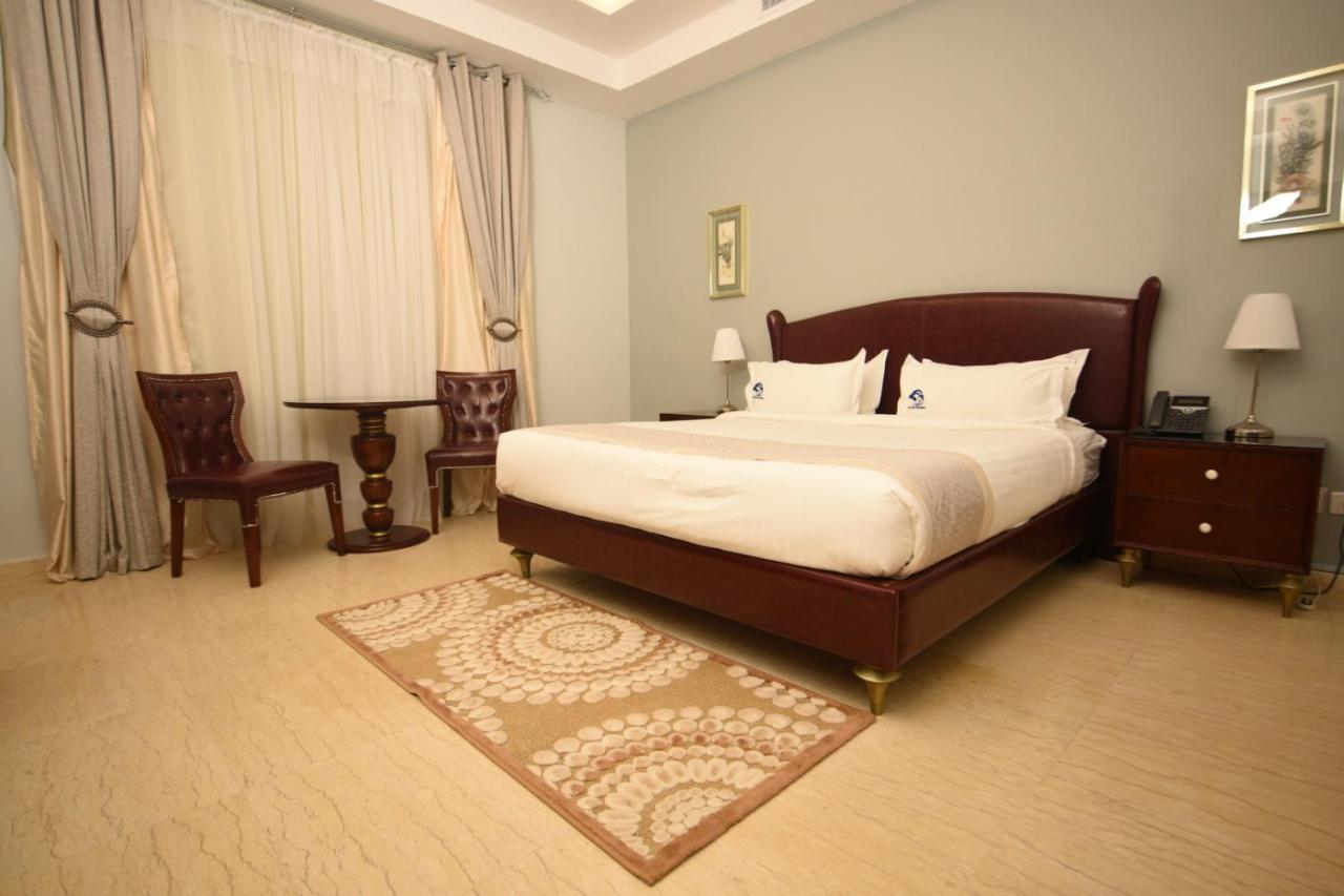 Hotel & Resort Golden Marina Янбу Экстерьер фото