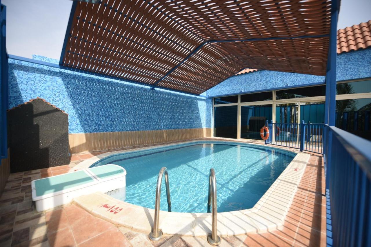 Hotel & Resort Golden Marina Янбу Экстерьер фото