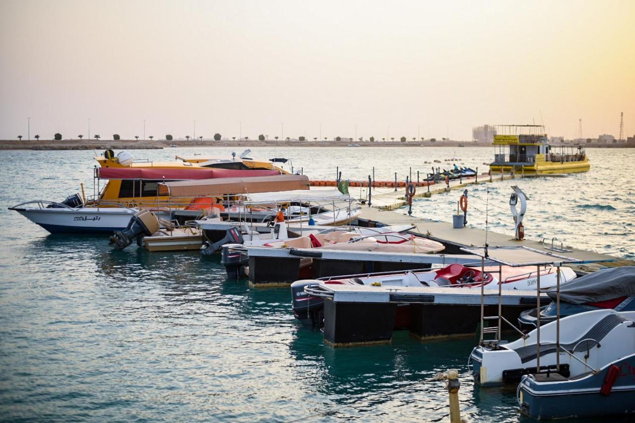 Hotel & Resort Golden Marina Янбу Экстерьер фото