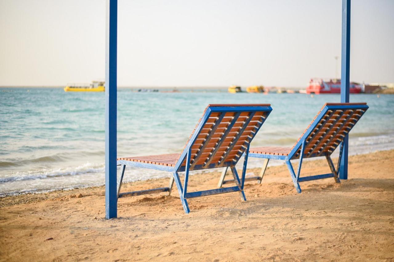 Hotel & Resort Golden Marina Янбу Экстерьер фото