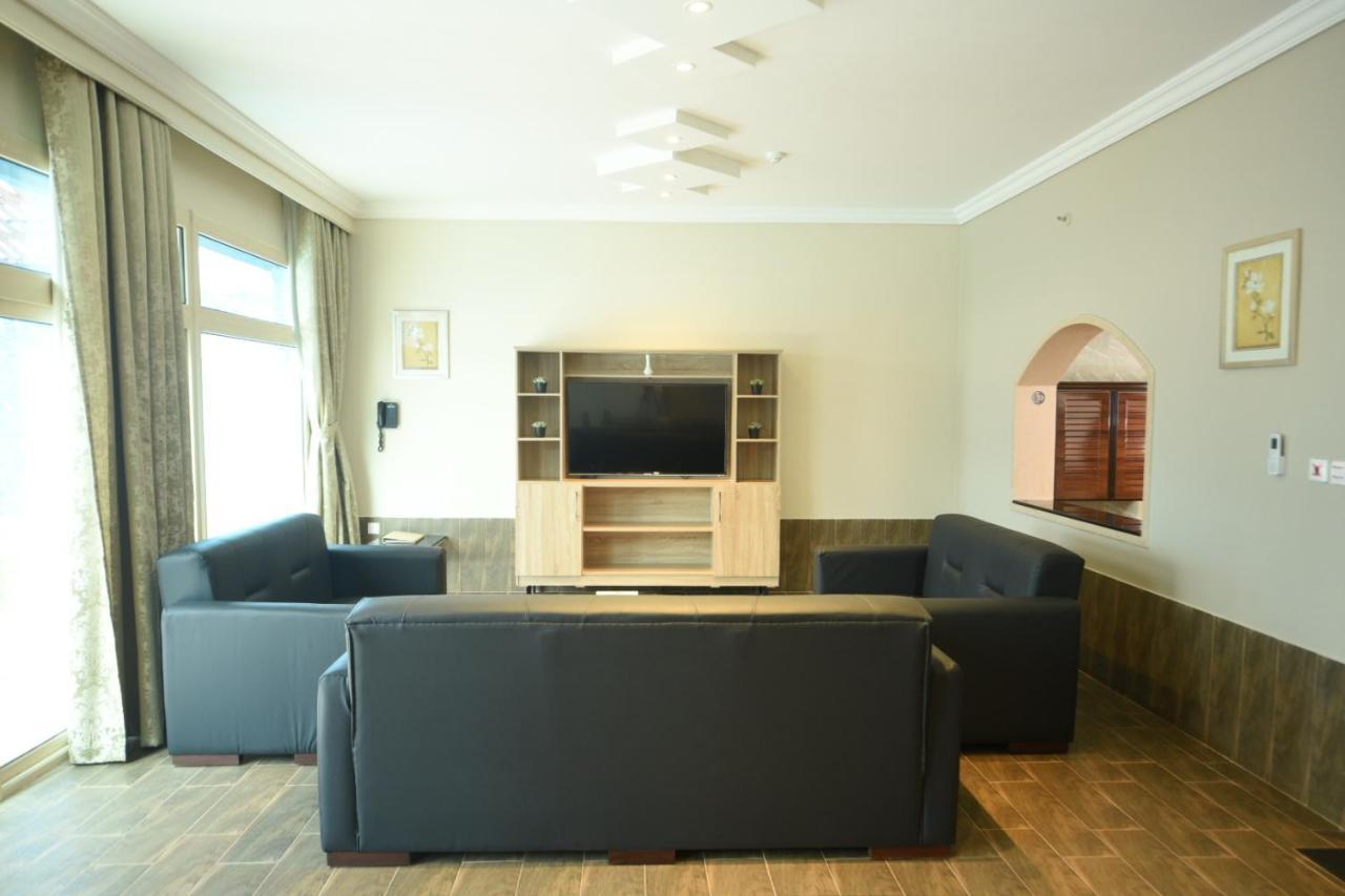 Hotel & Resort Golden Marina Янбу Экстерьер фото