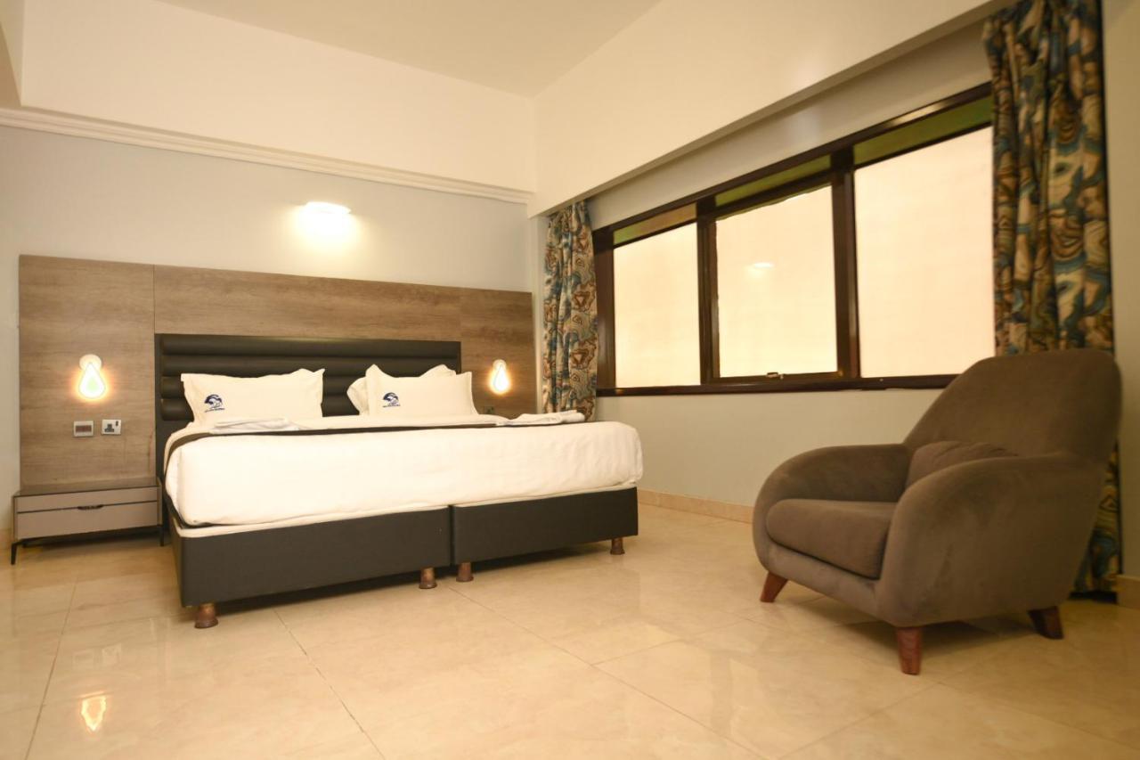 Hotel & Resort Golden Marina Янбу Экстерьер фото