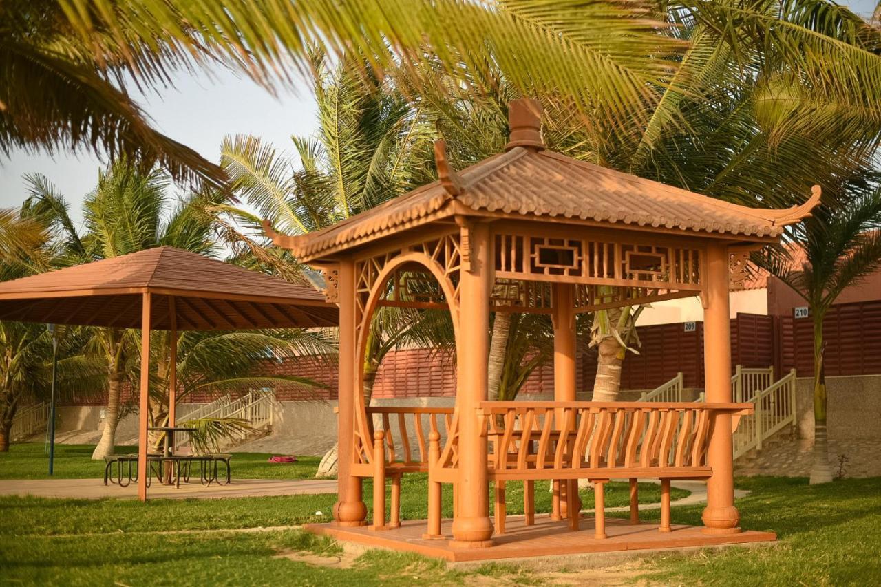 Hotel & Resort Golden Marina Янбу Экстерьер фото