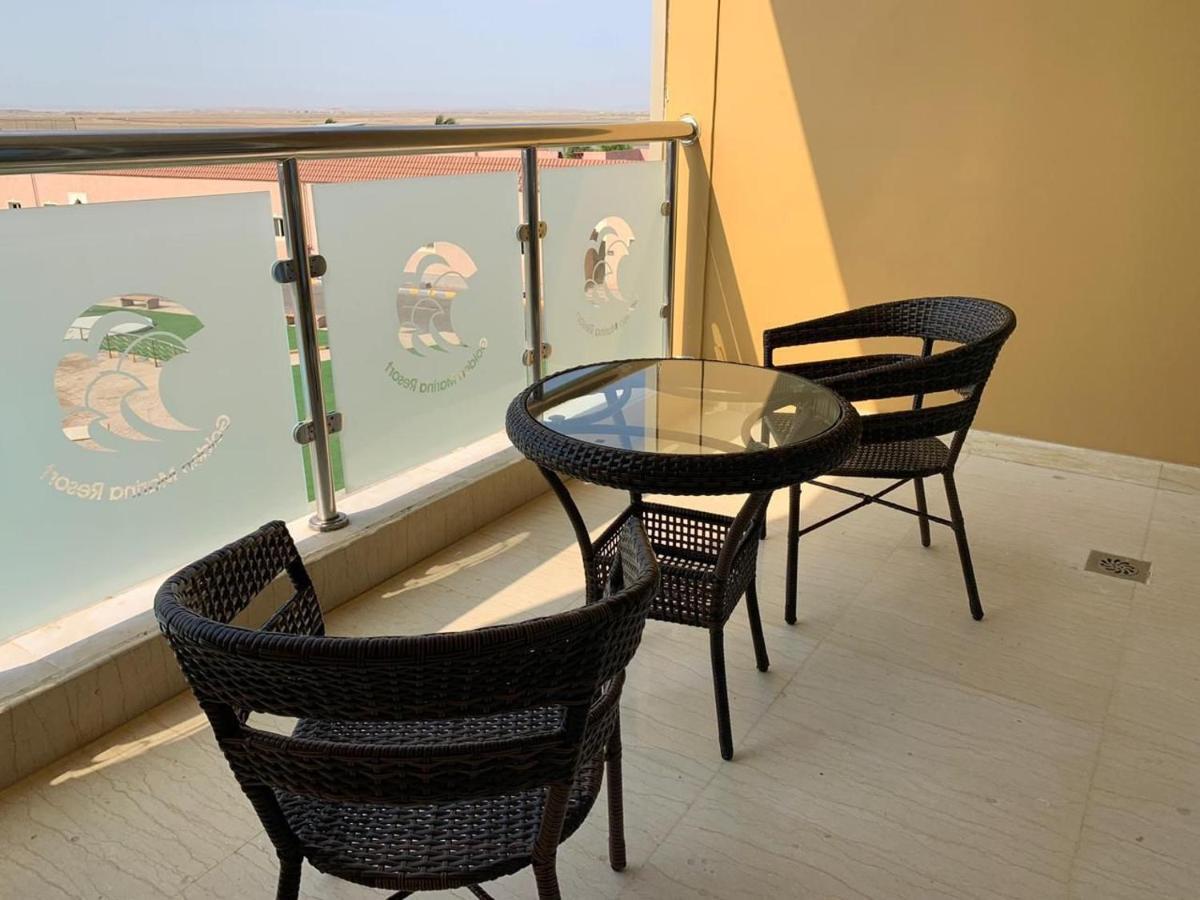Hotel & Resort Golden Marina Янбу Экстерьер фото