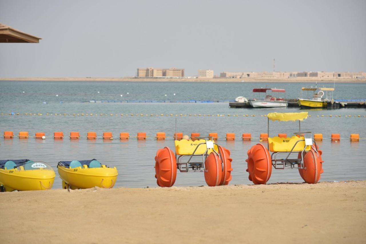 Hotel & Resort Golden Marina Янбу Экстерьер фото